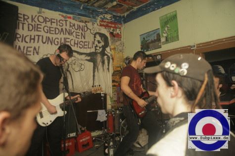 Eleanor Lance (D) 14. Schuldenberg Geburtstag, Projekt Schuldenberg, Plauen 4. Januar 2008 (6).JPG